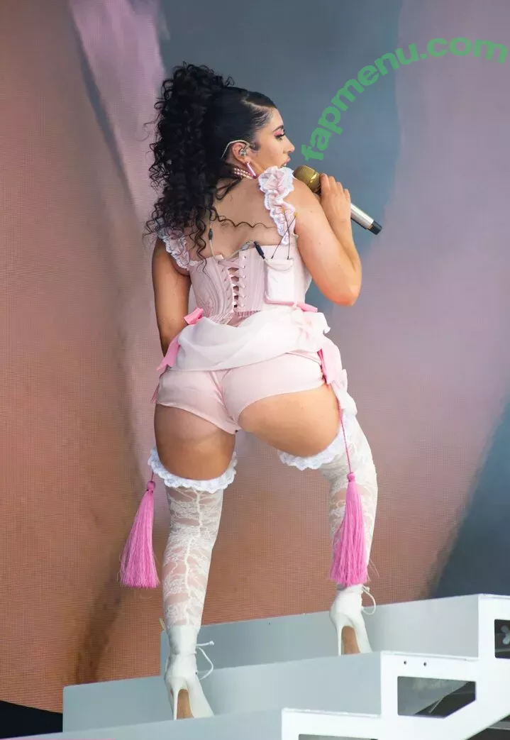Kali Uchis nude photo #0121 (kaliuchis)