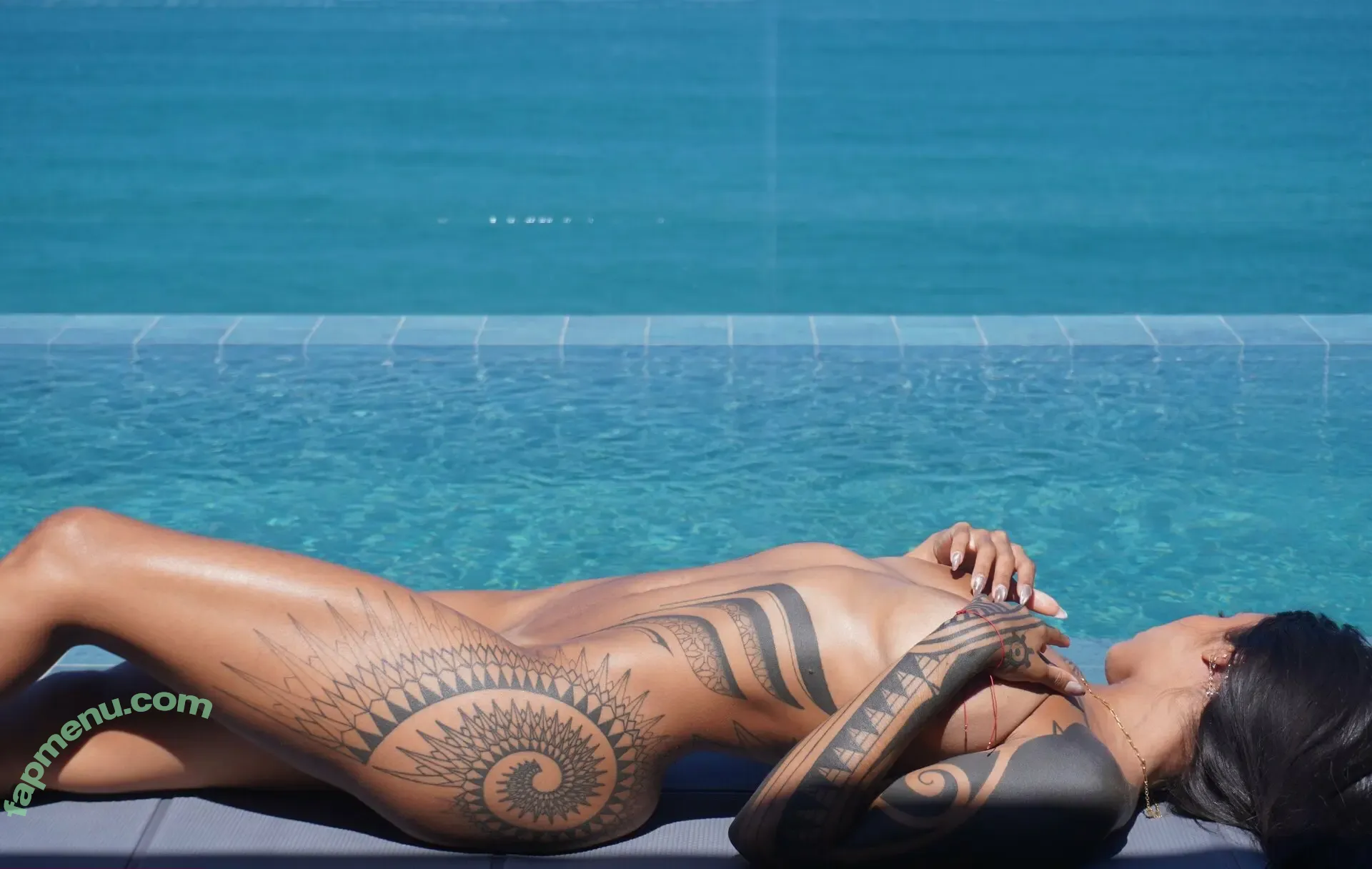 kaligray10 nude photo #0317 (graykali10 / kaleegray10)