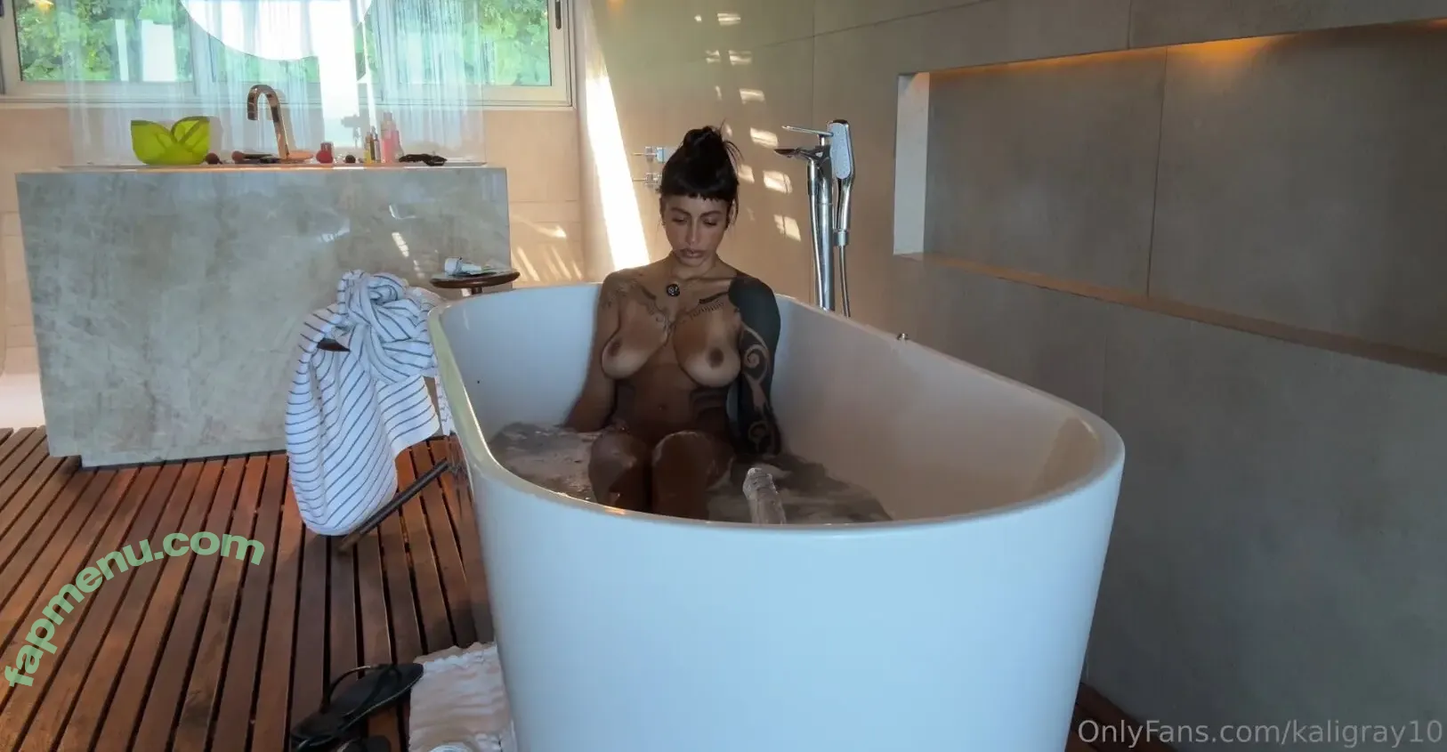 kaligray10 nude photo #0367 (graykali10 / kaleegray10)