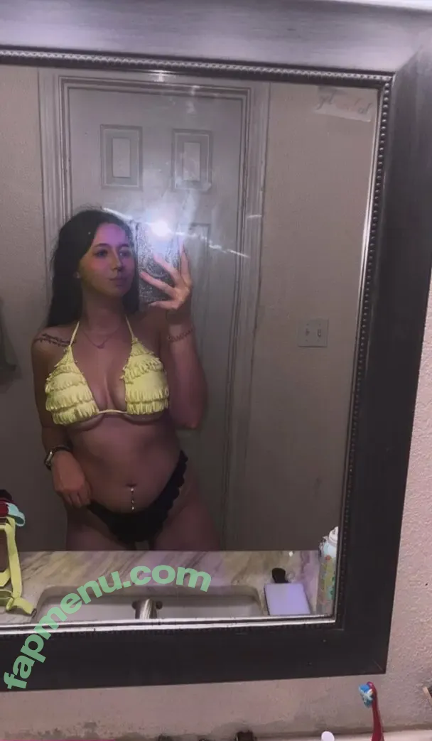 kalilynn27 nude photo #0019 (kal.cuttie)