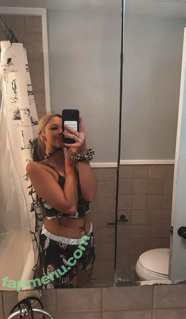 kalilynn27 nude photo #0031 (kal.cuttie)