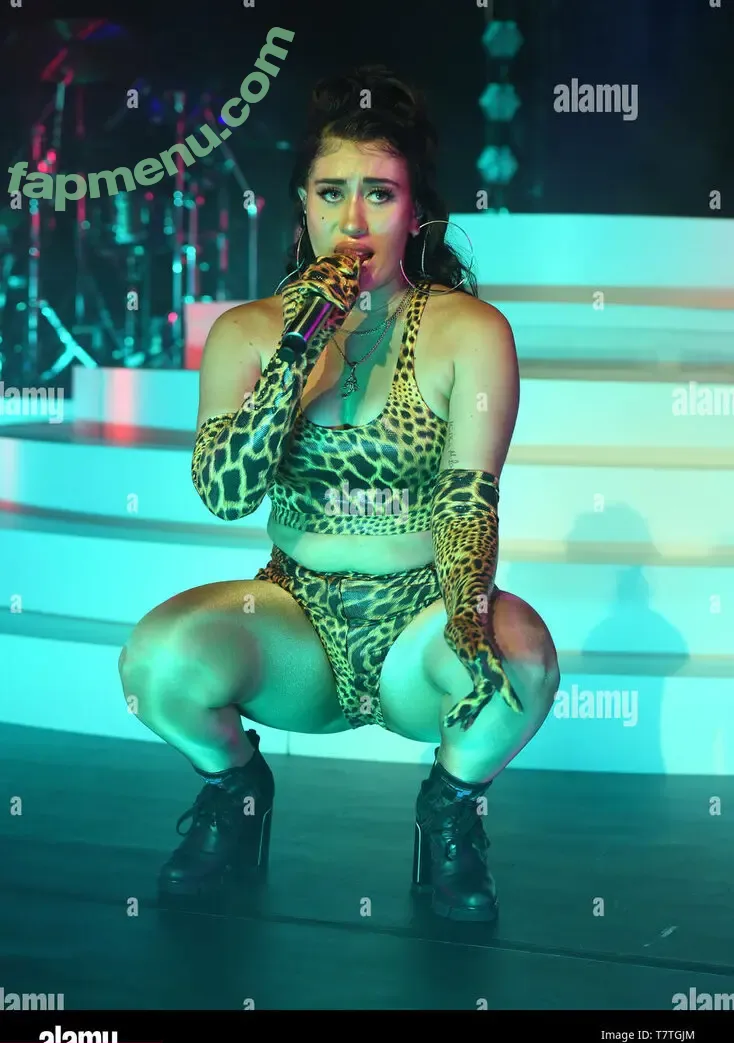 kaliuchis nude photo #0013 (kaliuchis)