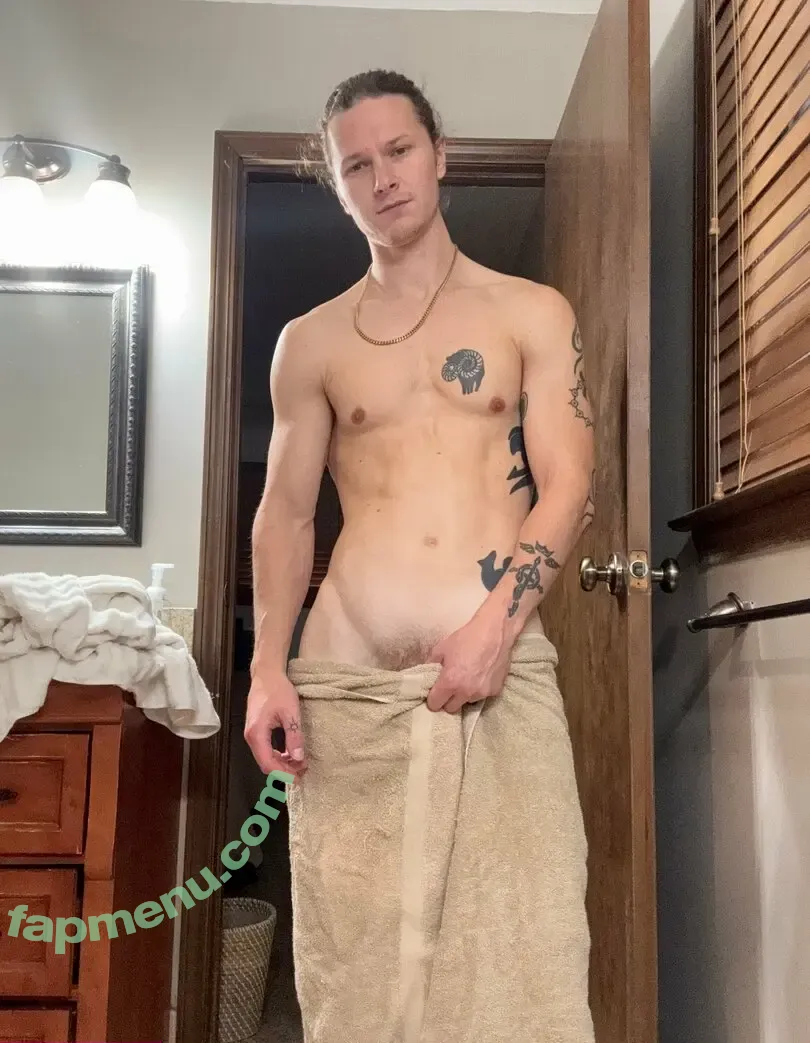 kallen2044 nude photo #0170 (definitelynotkyleallen)