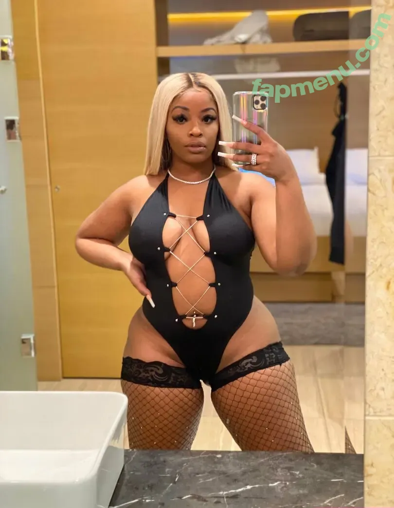 Kallmekatrina nude photo #0023 (kallmekatrina2)