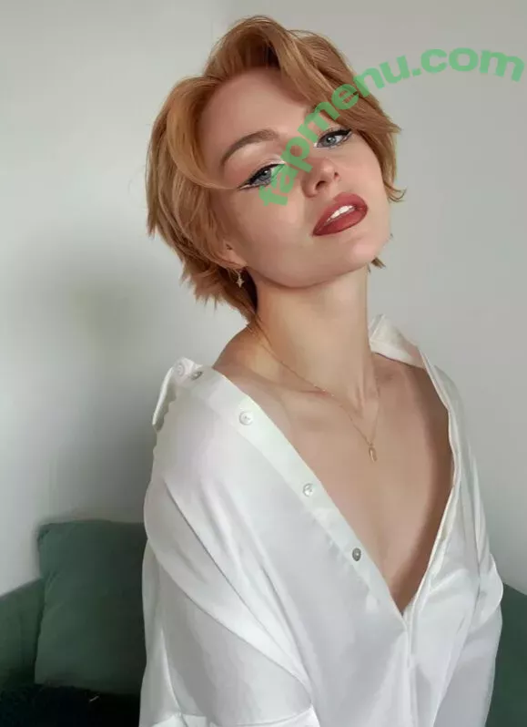 KallMeKris nude photo #0015 (kriscollins)
