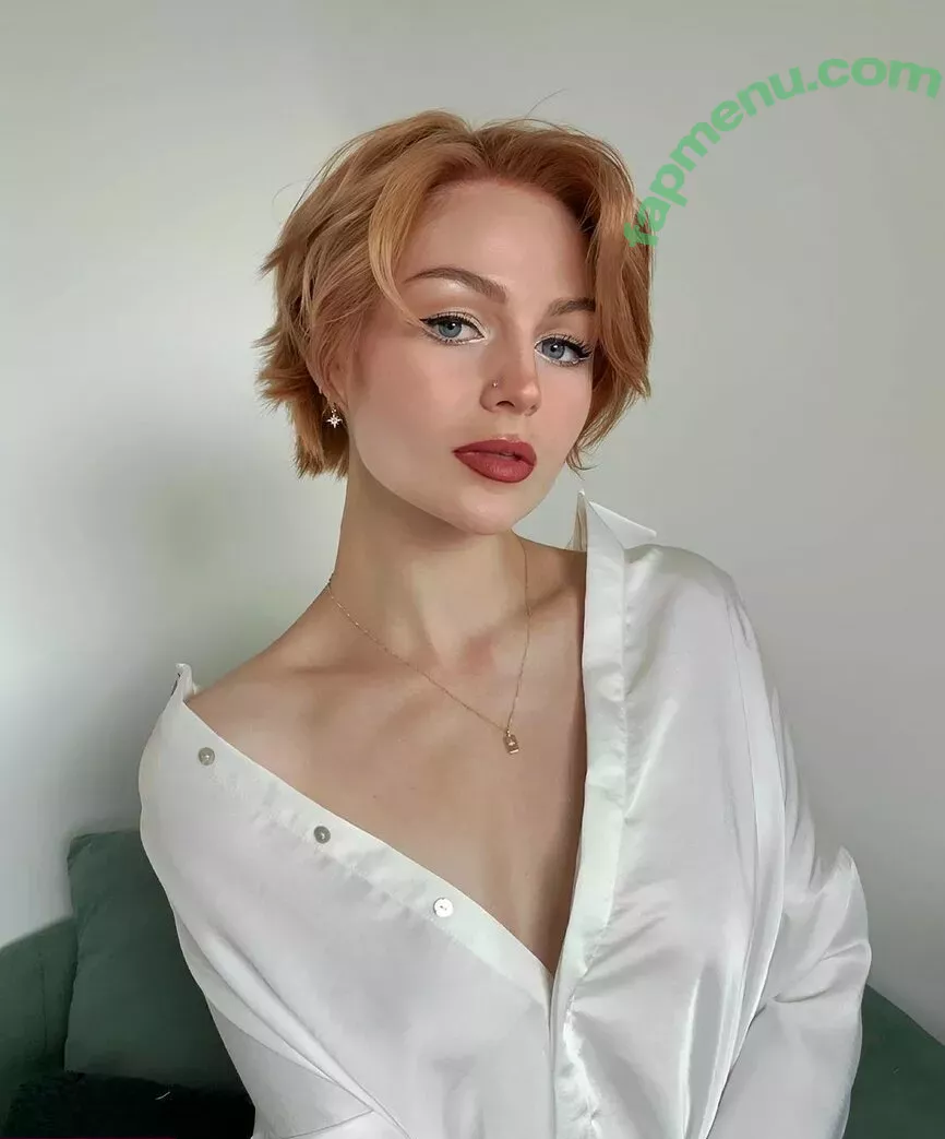 KallMeKris nude photo #0018 (kriscollins)