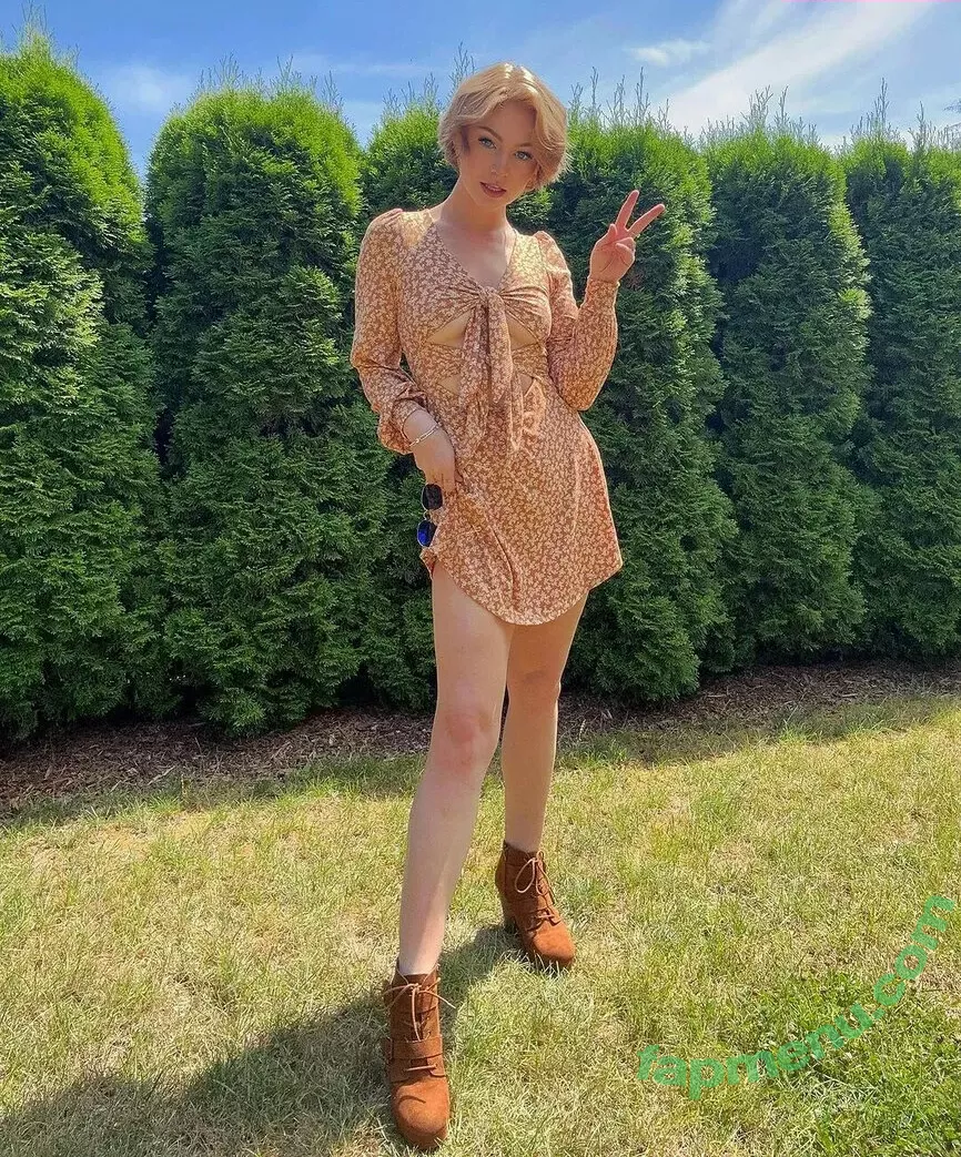 KallMeKris nude photo #0058 (kriscollins)