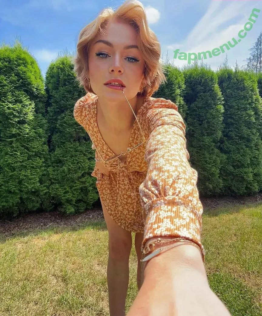 KallMeKris nude photo #0059 (kriscollins)