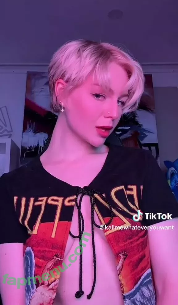 KallMeKris nude photo #0087 (kriscollins)