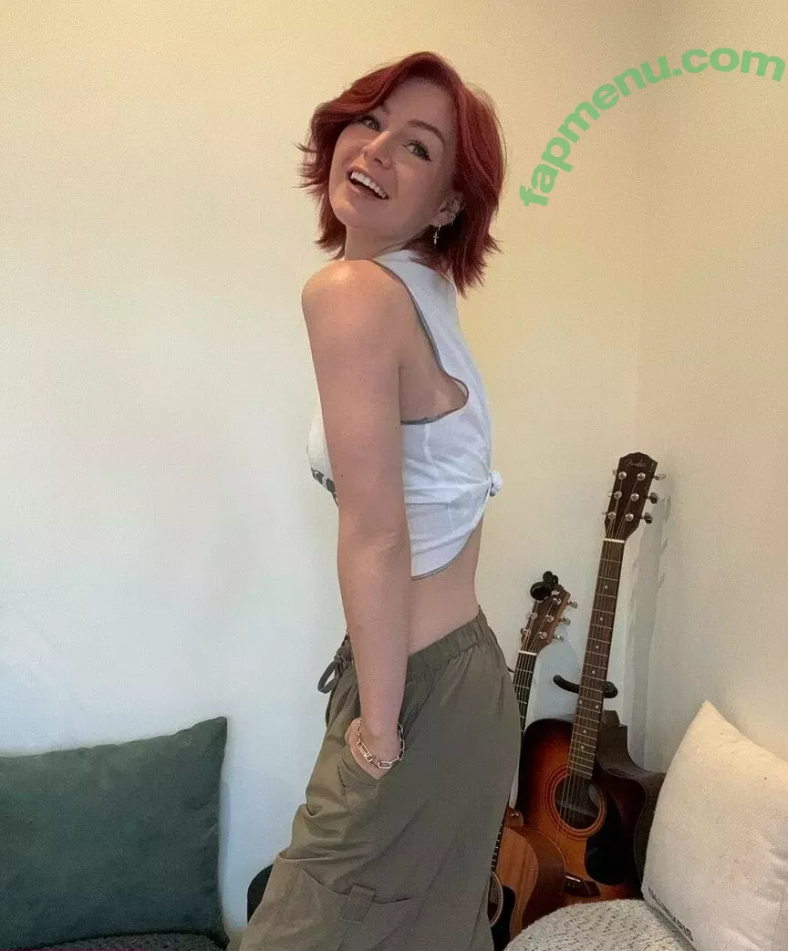 KallMeKris nude photo #0242 (kriscollins)