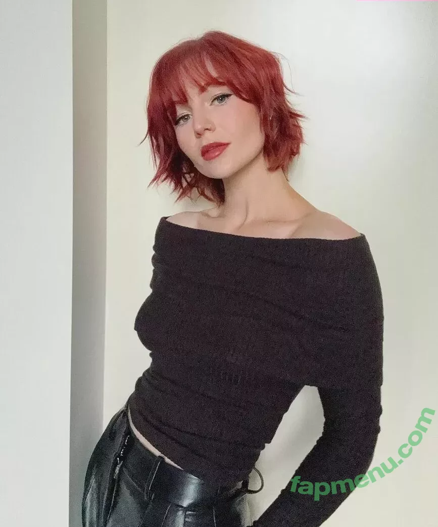 KallMeKris nude photo #0270 (kriscollins)