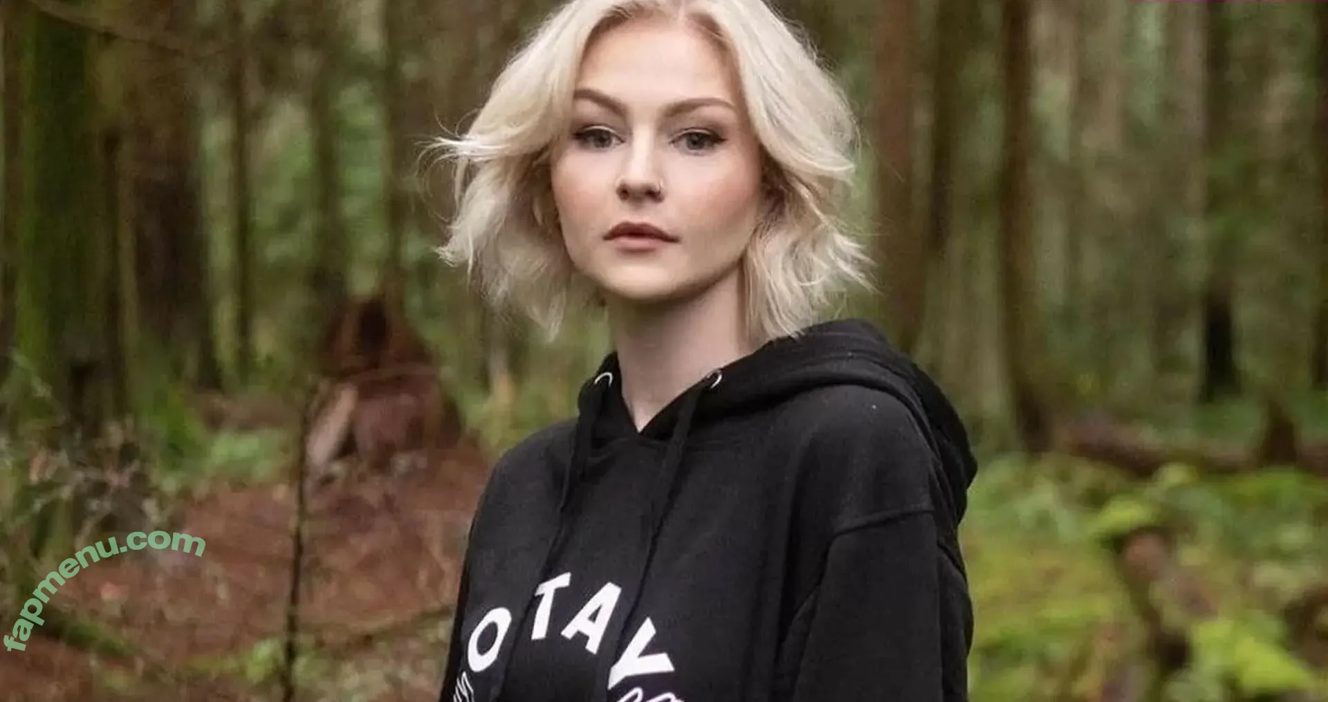 KallMeKris nude photo #0586 (kriscollins)