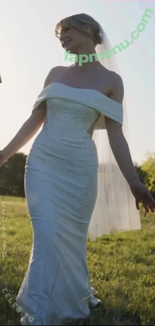 KallMeKris nude photo #0587 (kriscollins)