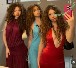 Kalogeras Sisters / kalogeras_sisters / sundaykalogeras nude photo #0011