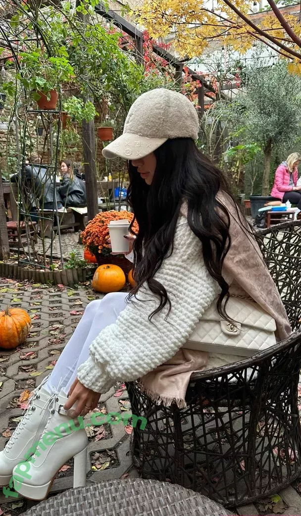 Kama Oxi nude photo #0042 (c_a_m_i_l_l_a____)