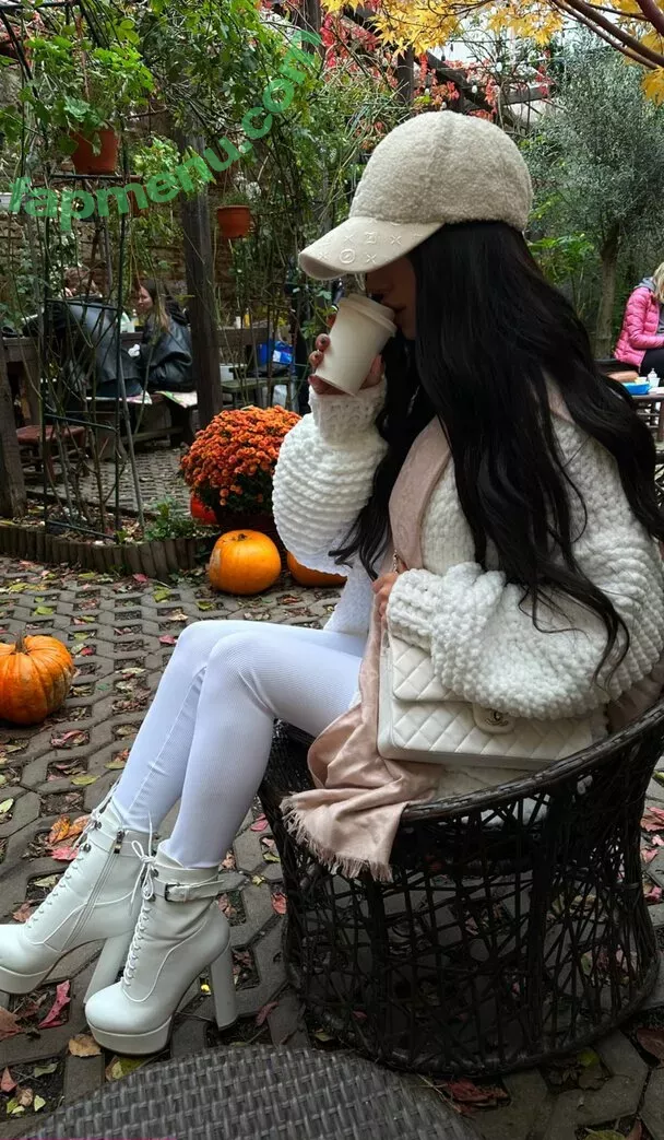 Kama Oxi nude photo #0043 (c_a_m_i_l_l_a____)