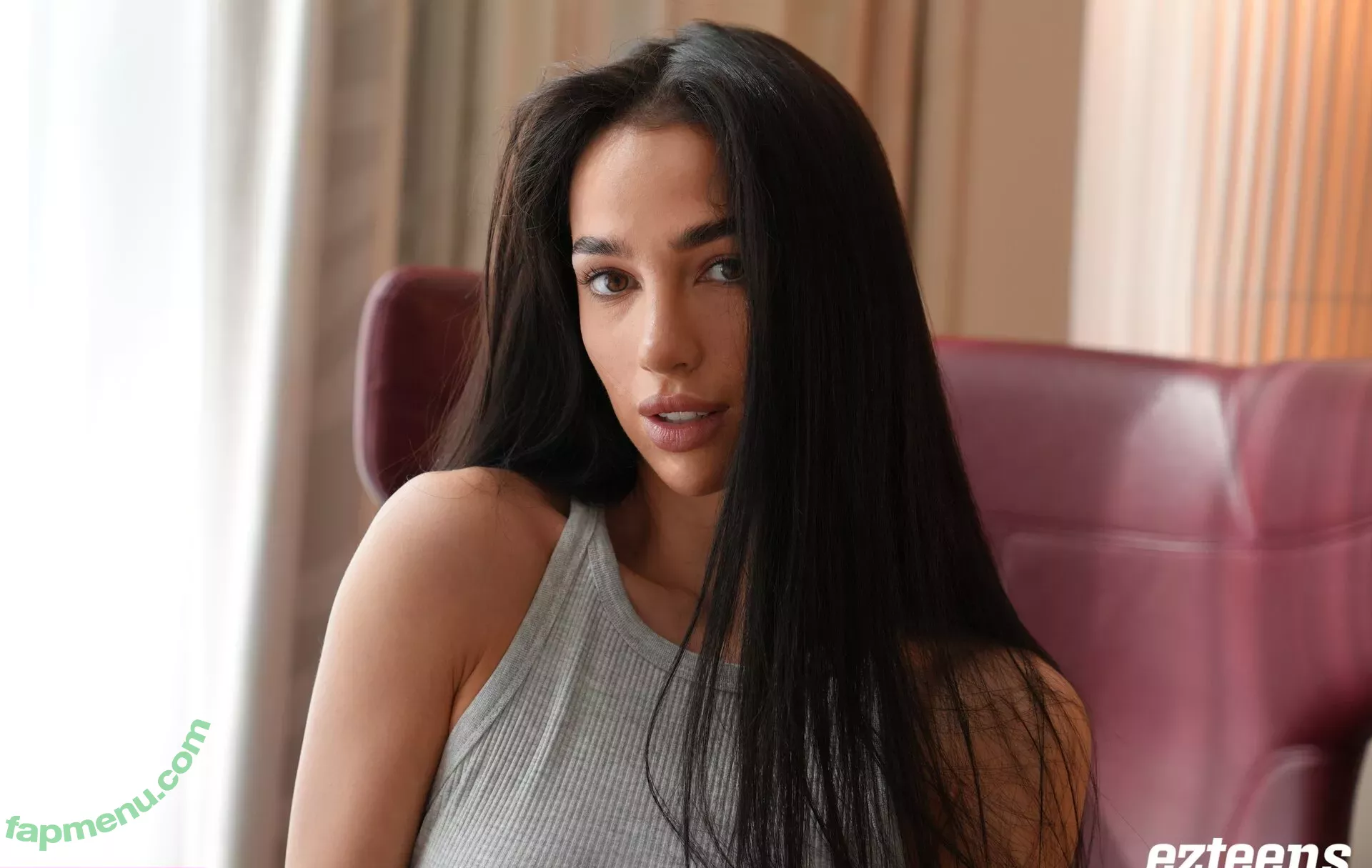 Kama Oxi nude photo #0056 (c_a_m_i_l_l_a____)