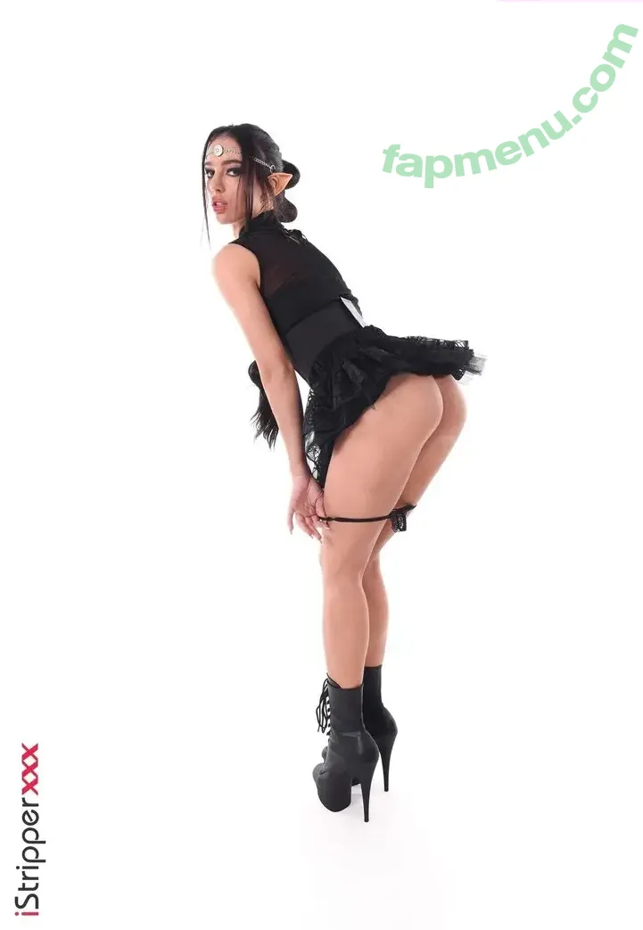 Kama Oxi nude photo #1355 (c_a_m_i_l_l_a____)