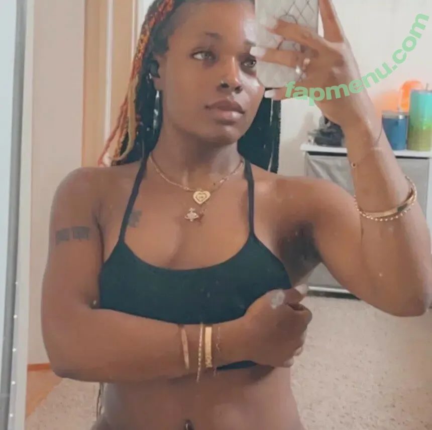 Kamille97 nude photo #0007 (KamDollxo / kamille9711 / u5609256)