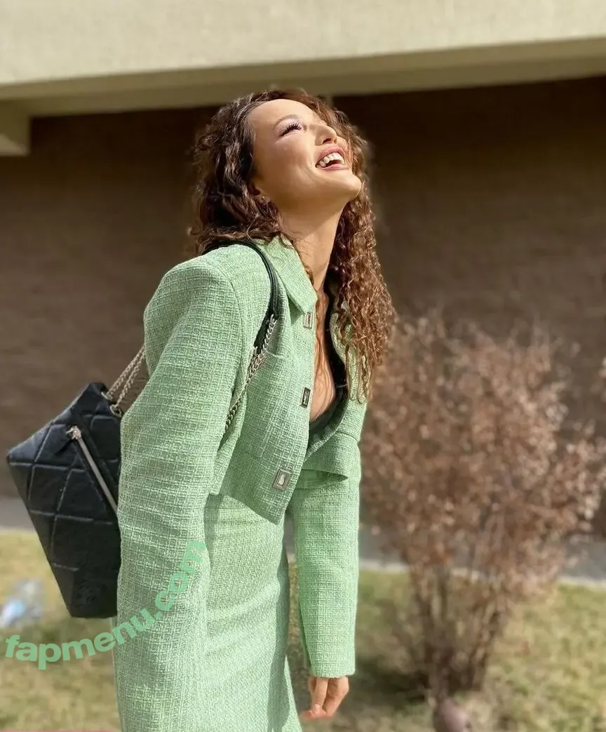 Kamshat Zholdybaeva nude photo #0007 (kamshat__zholdybayeva)