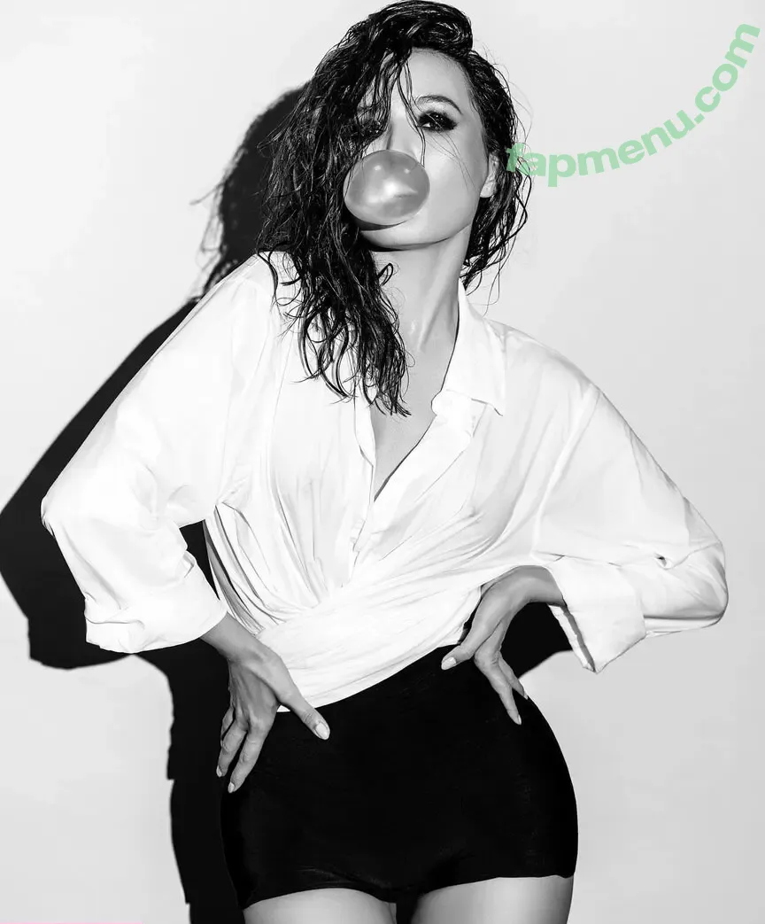 Kamshat Zholdybaeva nude photo #0026 (kamshat__zholdybayeva)