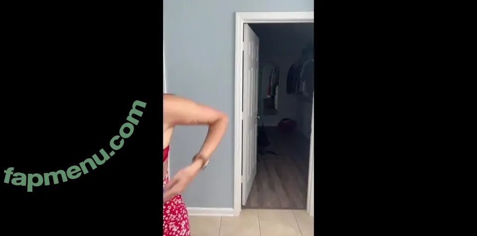 kandidlykelly nude photo #0024 (kandidly.kelly)