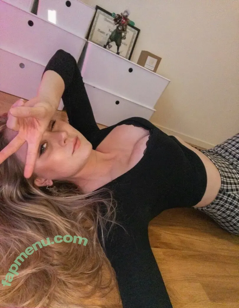 Kandyland nude photo #0484 (Kandylul / swishersweet13)