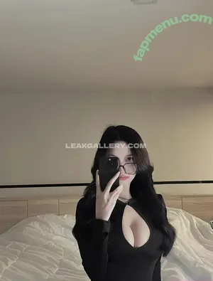  nude photo #0009