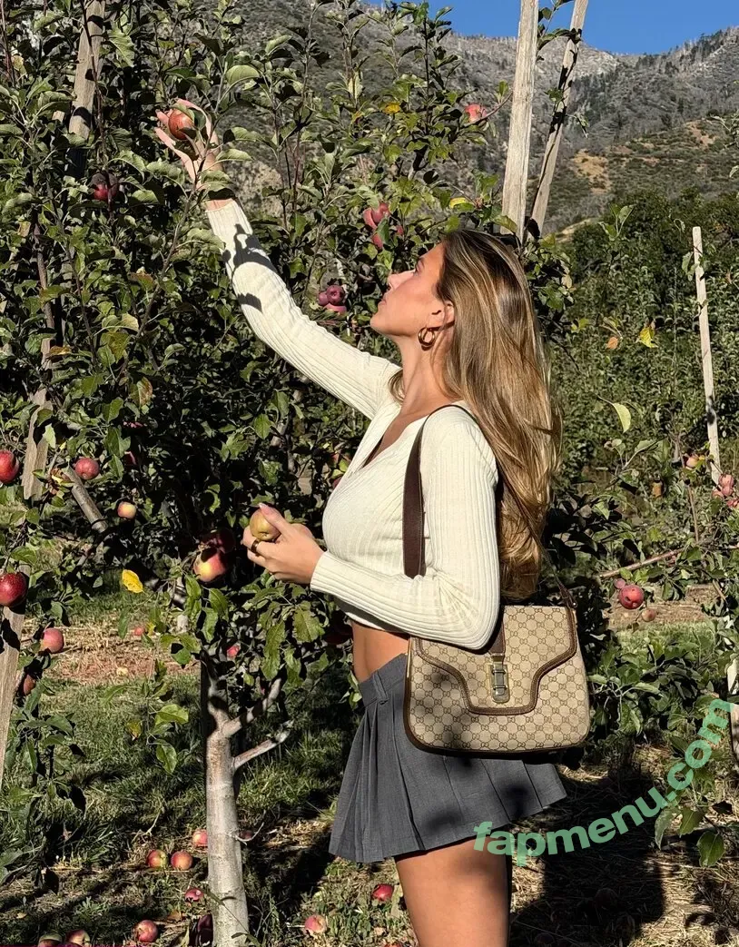 Kara Del Toro nude photo #4293 (Karajewell / karadeltoro / karajewelll)