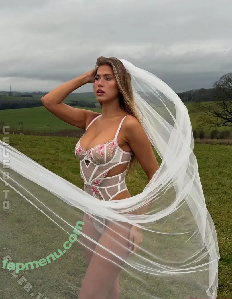 Kara Del Toro nude photo #4528 (karadeltoro / karajewel / karajewelll)