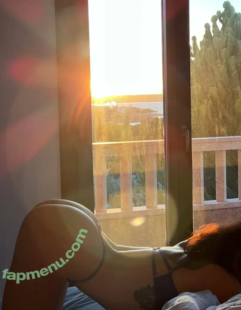 kara_xaen nude photo #0445 (0karaxaen / karaxaen / karaxaen_)