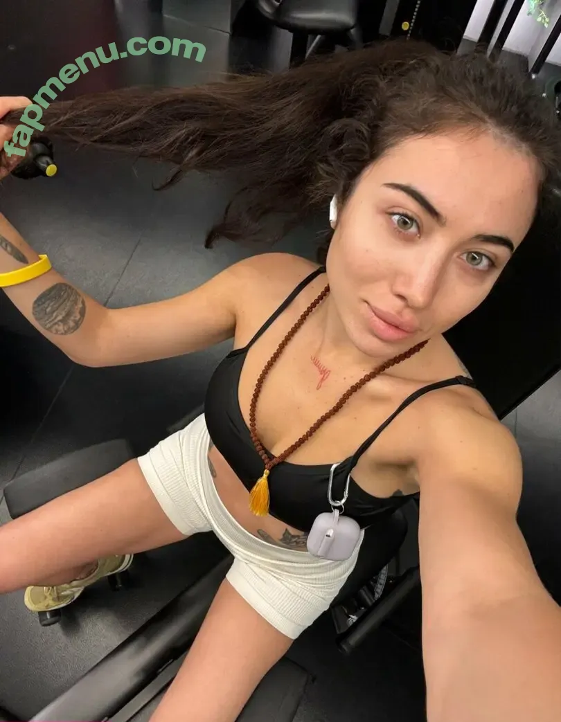 kara_xaen nude photo #0505 (0karaxaen / karaxaen_)