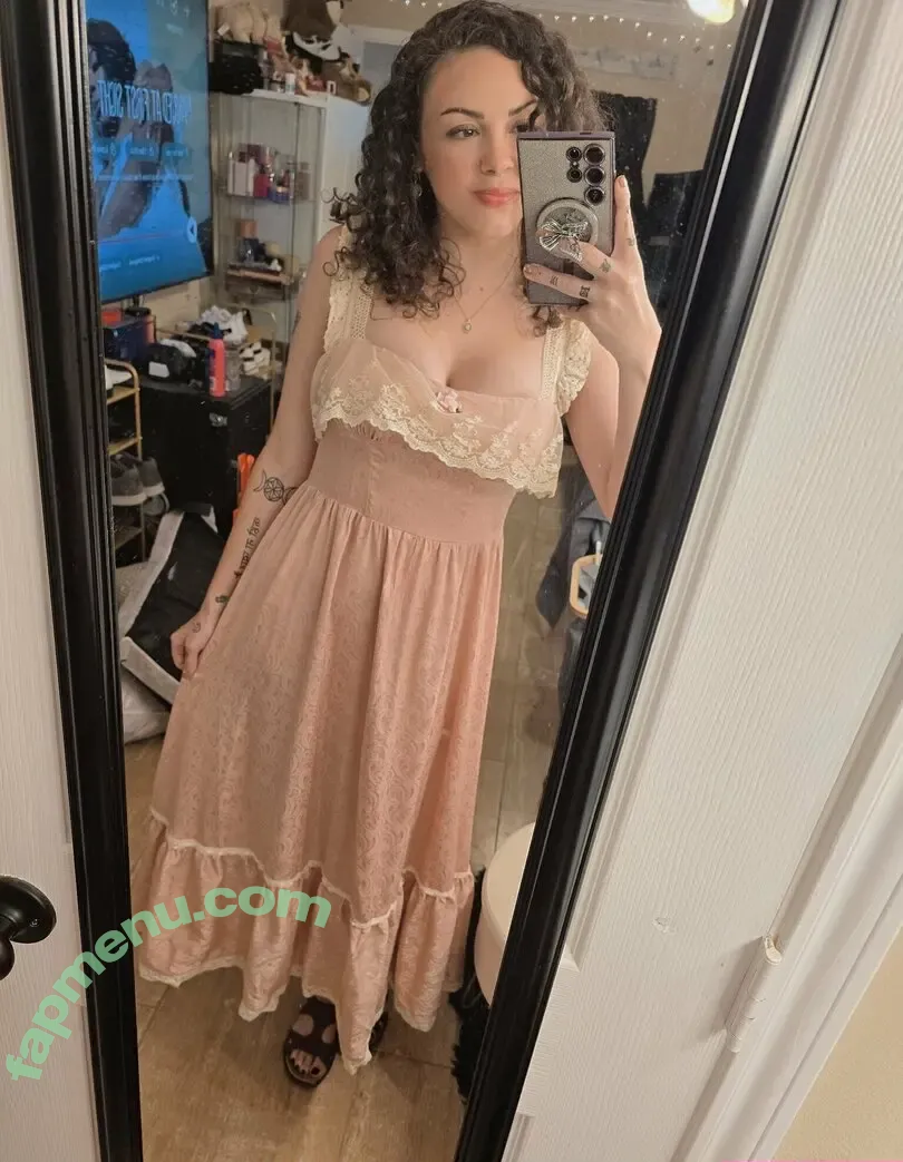 karacaprifree nude photo #0073 (karacaprifree)