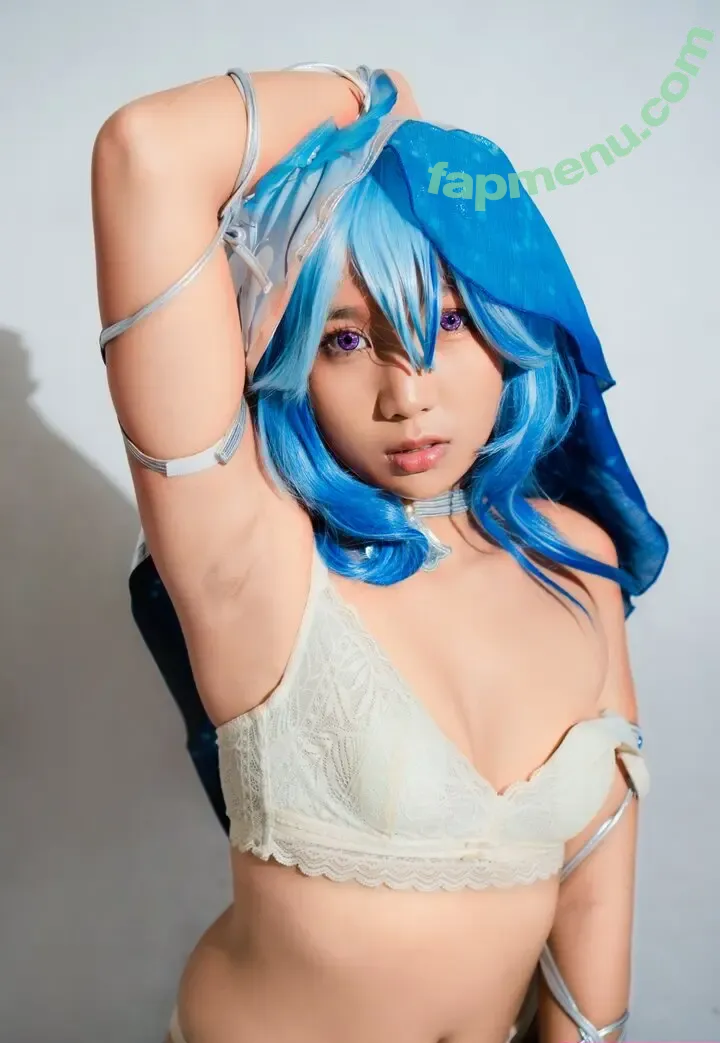 Karamelt nude photo #0004 (Karam.elt)