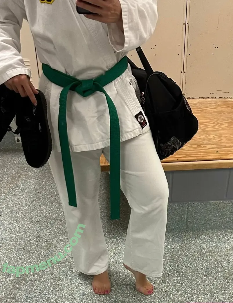 karate.dreamfeet nude photo #0007 (karatedreamfeet)