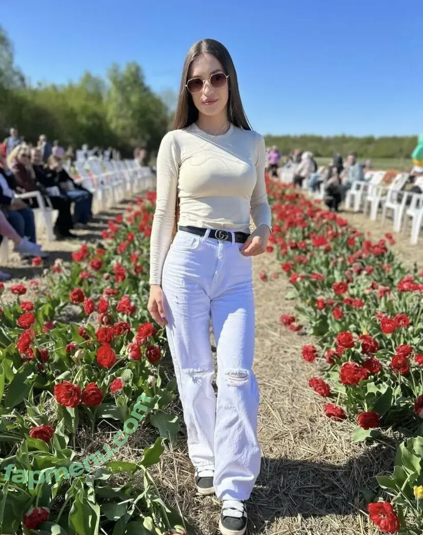 karaxell nude photo #0021 (ksennavale)