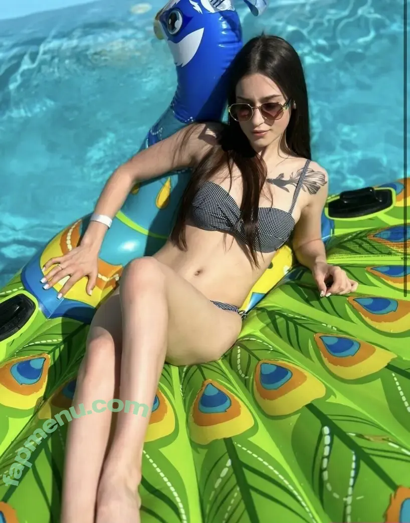 karaxell nude photo #0023 (ksennavale)