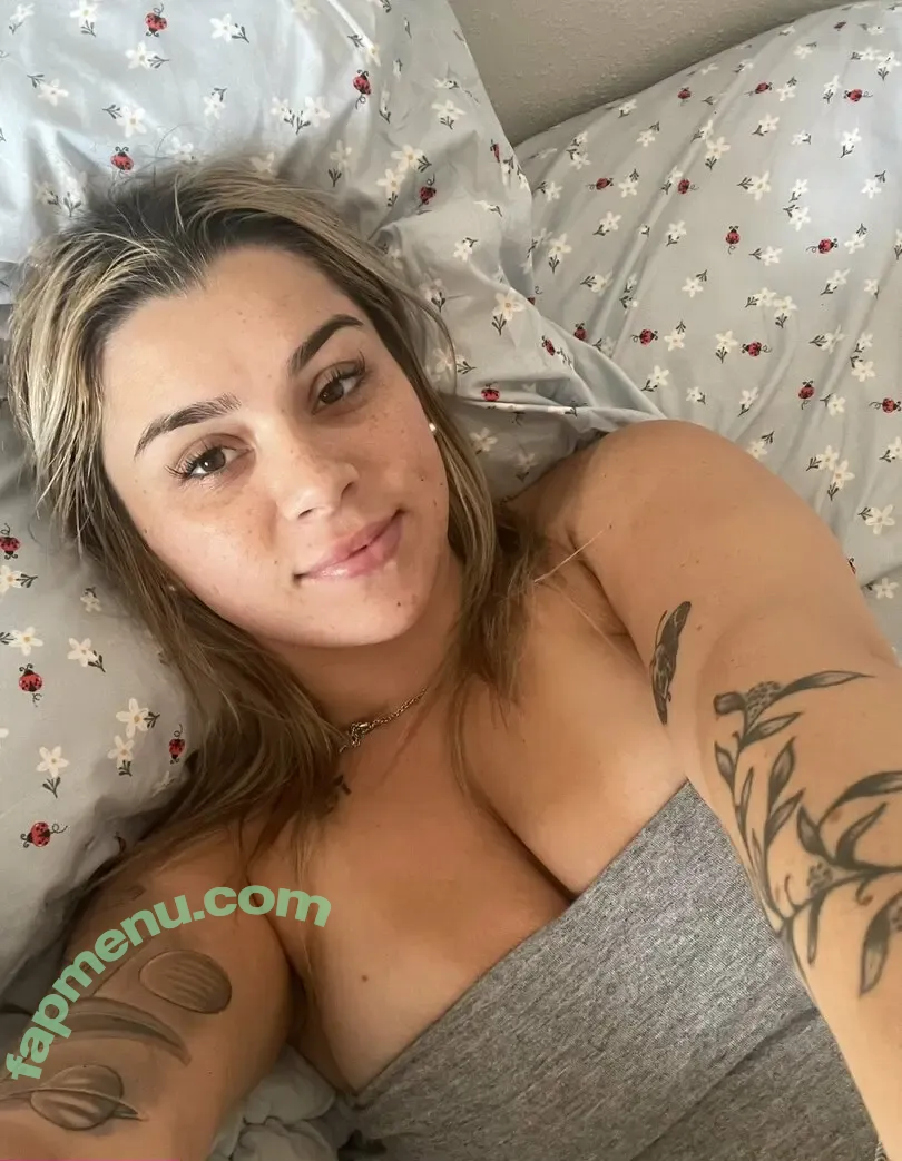 Kare Bear nude photo #0002 (Kare Bear)