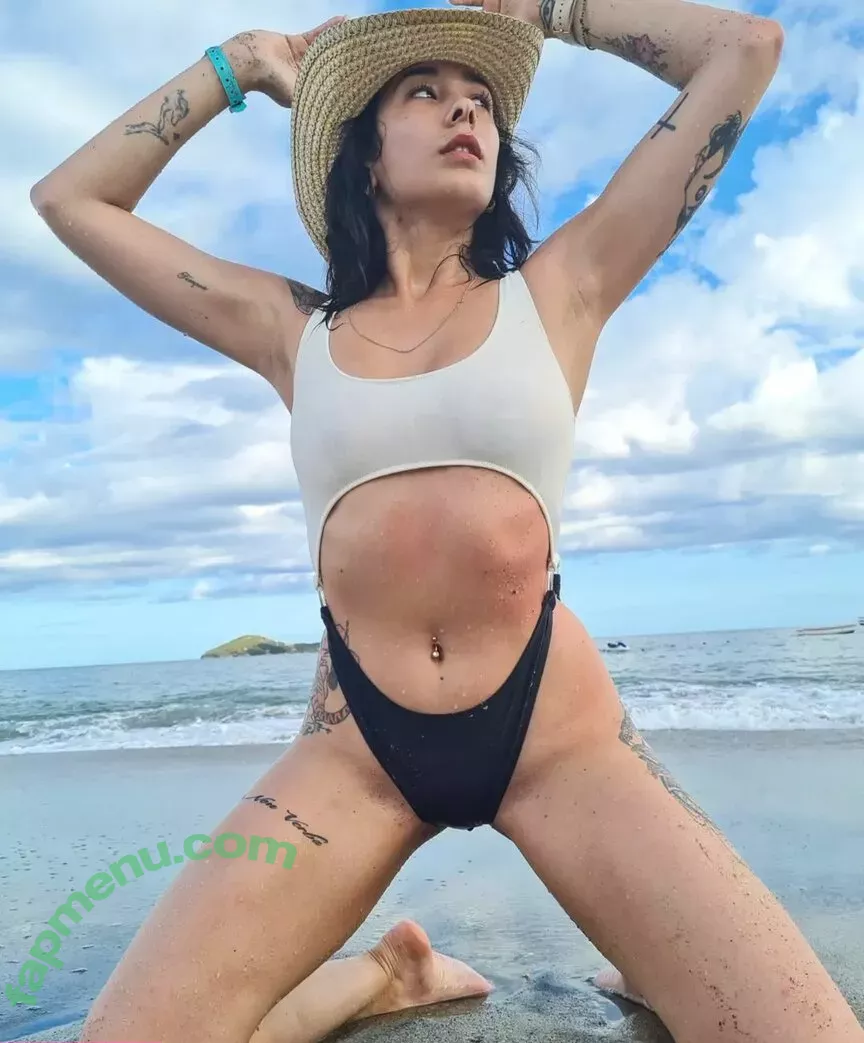 Karen Cabrera nude photo #0018 (karolpeluchito / karoltwerk)