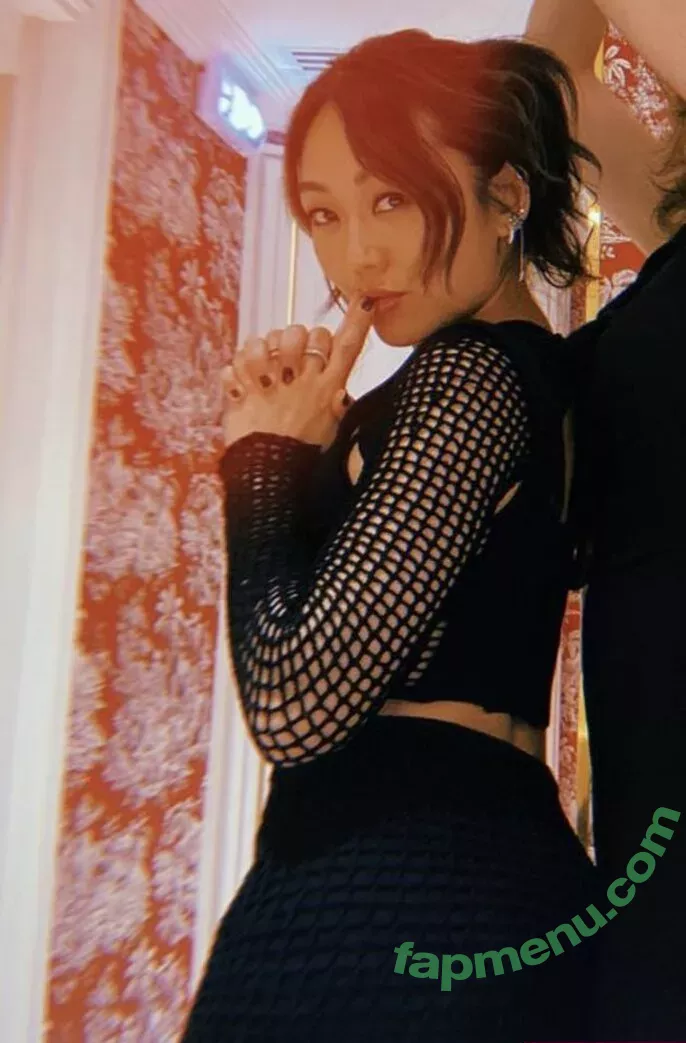 Karen Fukuhara nude photo #0068 (Kimiko / karenfukuhara)