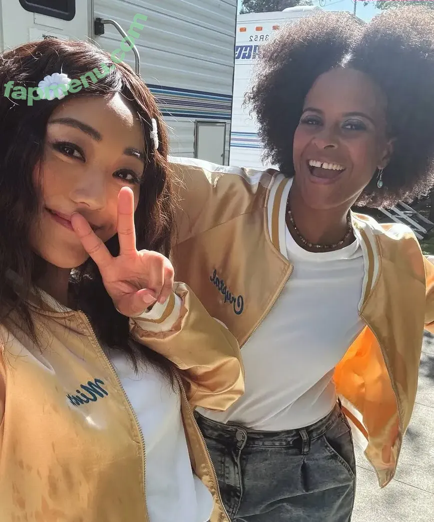 Karen Fukuhara nude photo #0932 (Kimiko / karenfukuhara)