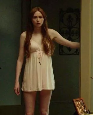 Karen Gillan / karengillan nude photo #0408