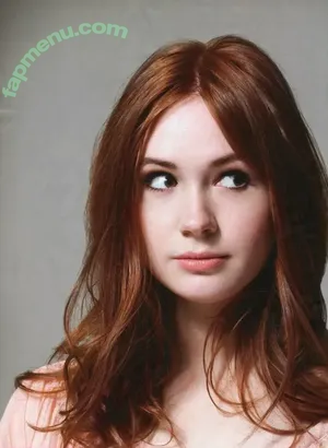 Karen Gillan / karengillan nude photo #0688