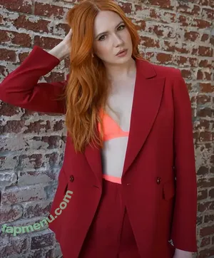 Karen Gillan / karengillan nude photo #0737