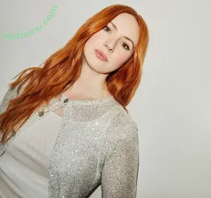 Karen Gillan / karengillan nude photo #0765