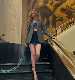 Karen Gillan / karengillan nude photo #0770