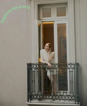 Karen Gillan / karengillan nude photo #0847