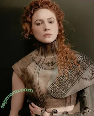 Karen Gillan / karengillan nude photo #0868