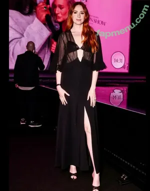 Karen Gillan / karengillan nude photo #0896