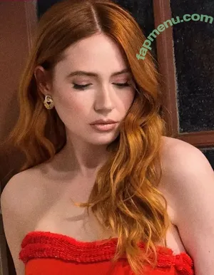 Karen Gillan / karengillan nude photo #0905